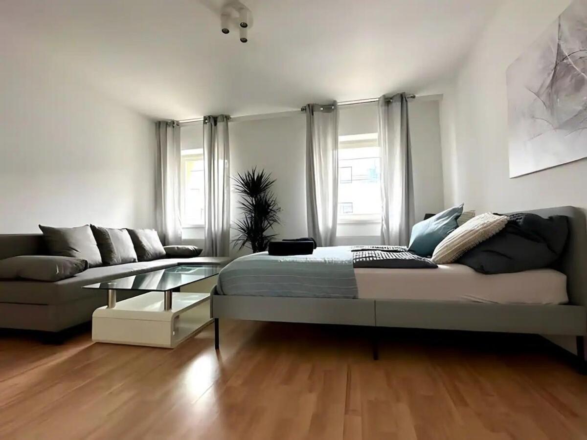 Perfect Location, 2 Min To Main Station Apartment Wien Ngoại thất bức ảnh